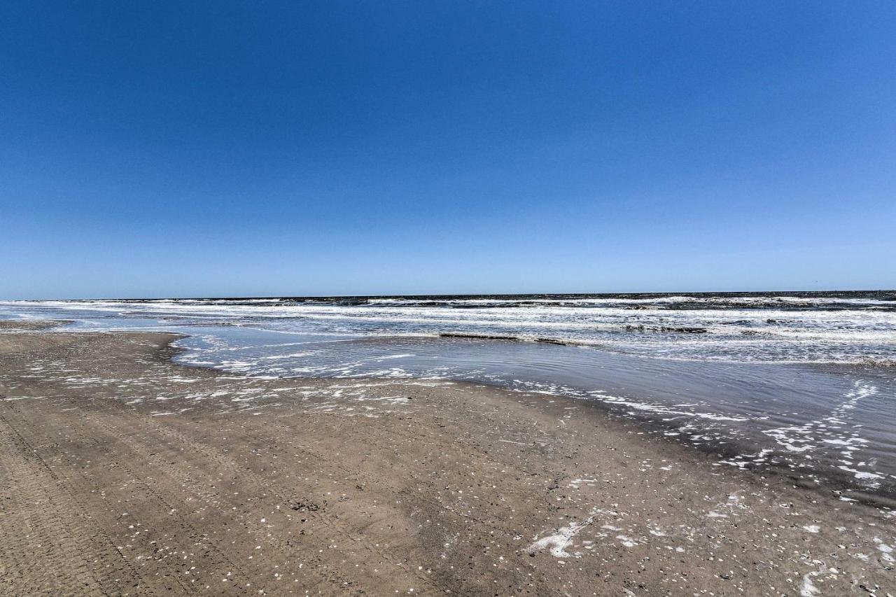 Bolivar Peninsula Beach House, Steps To Coast 외부 사진